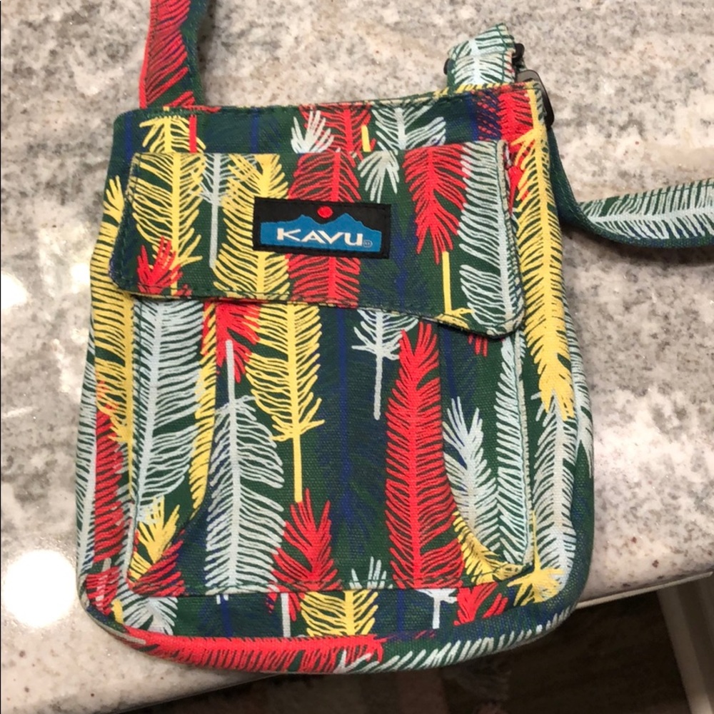 Kavu cross body bag